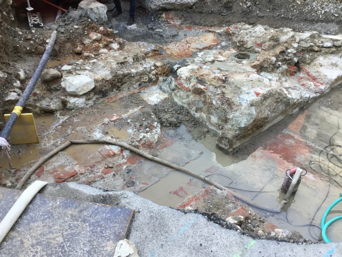 (G) 29. Oktober 20: Seltsamer&nbsp;Schacht